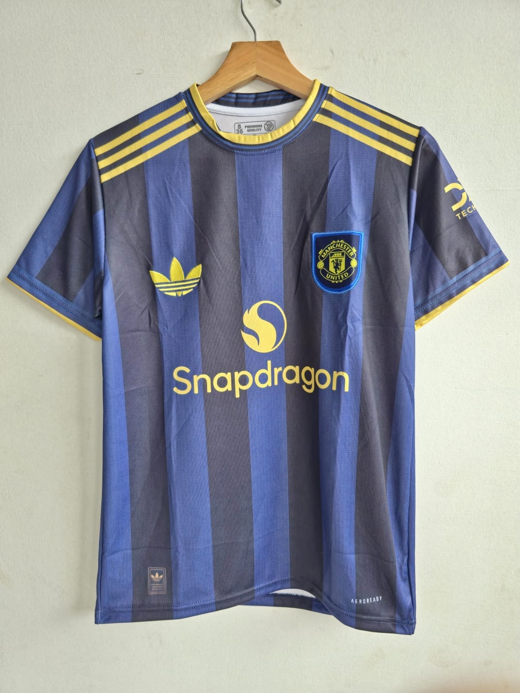 Man Utd 2025-26 third (EMBROIDERY) - View 1